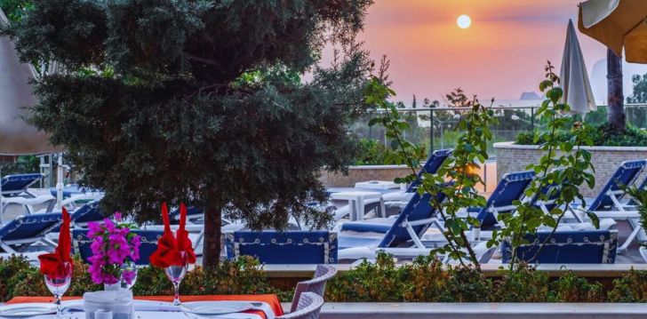 Augstas klases atpūta tikai 16+ pieczvaigžņu MICHELL HOTEL SPA BEACH CLUB! 18