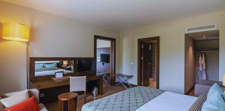 Luksusa atpūta pie pašas jūras 5* MA BICHE KEMER viesnīcā! 11