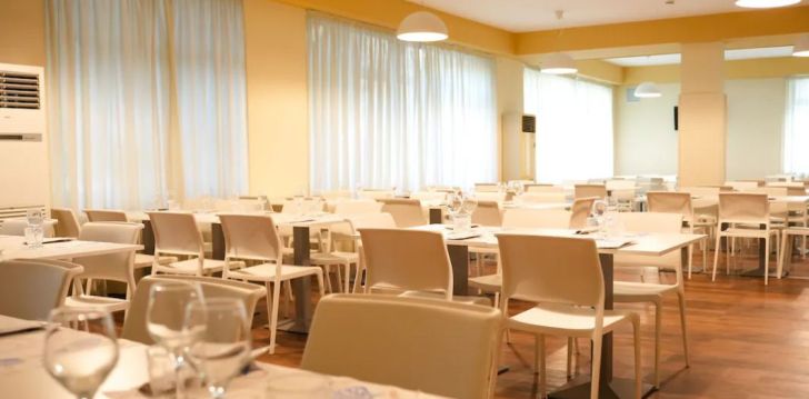 3* REGENT - komforts un atpūta 100 metrus no jūras Peskārā, Itālijā! 7