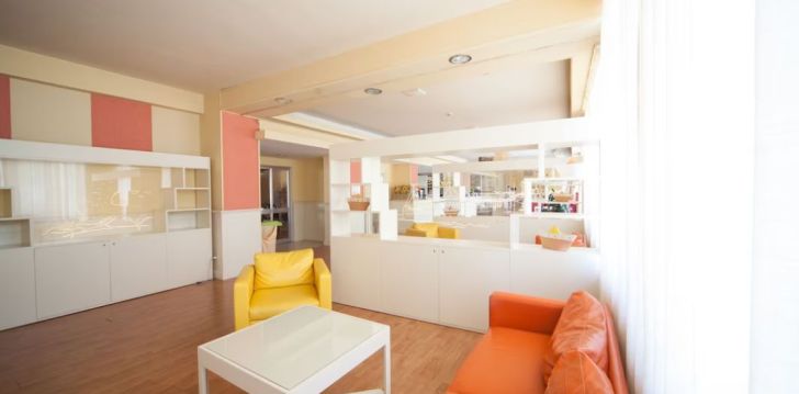 3* REGENT - komforts un atpūta 100 metrus no jūras Peskārā, Itālijā! 4
