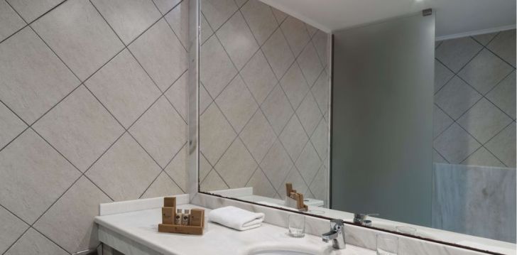 Izbaudiet Krētas burvību 4* CIVITEL CRETA BEACH viesnīcā! 40