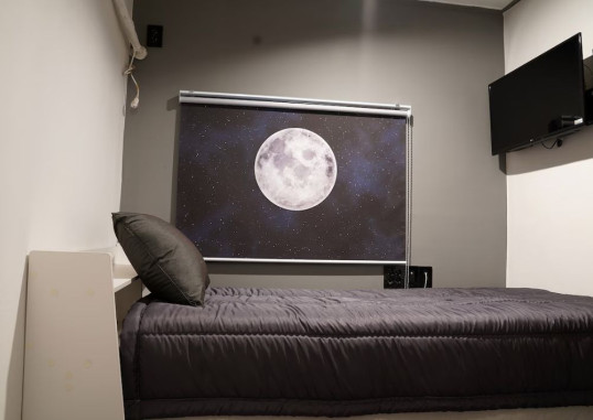APOLLO GUESTHOUSE 7