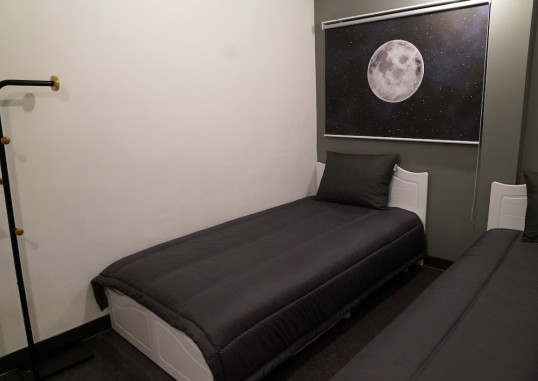 APOLLO GUESTHOUSE 9