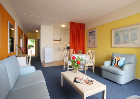 CANICO BAY 8