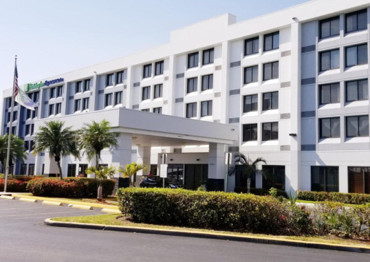 HOLIDAY INN EXPRESS & SUITES HIALEAH 1