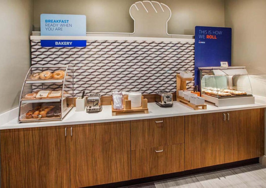 HOLIDAY INN EXPRESS & SUITES HIALEAH 22