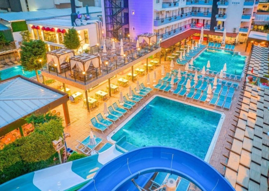 CLUB BIG BLUE SUITE 11