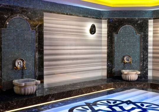 CLUB BIG BLUE SUITE 31