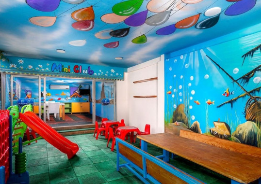 CLUB BIG BLUE SUITE 36