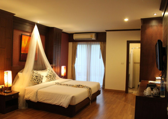 HEMINGWAY'S HOTEL 21