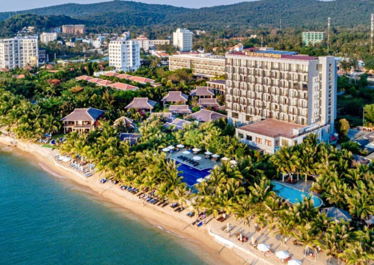 AMARIN RESORT & SPA 3