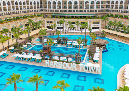 CRYSTAL SUNSET LUXURY RESORT & SPA 8