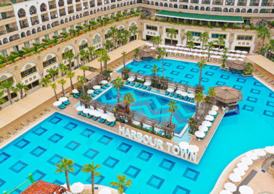 CRYSTAL SUNSET LUXURY RESORT & SPA 10