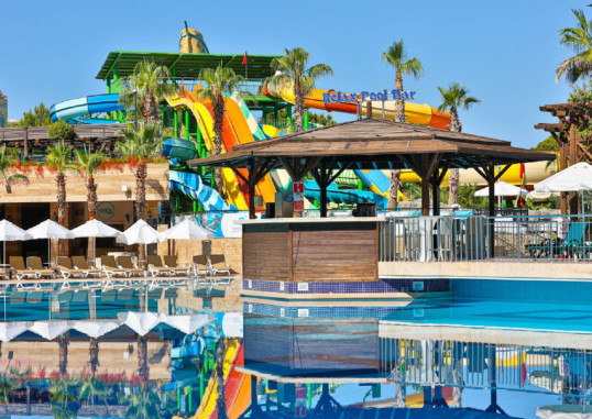 CRYSTAL SUNSET LUXURY RESORT & SPA 12