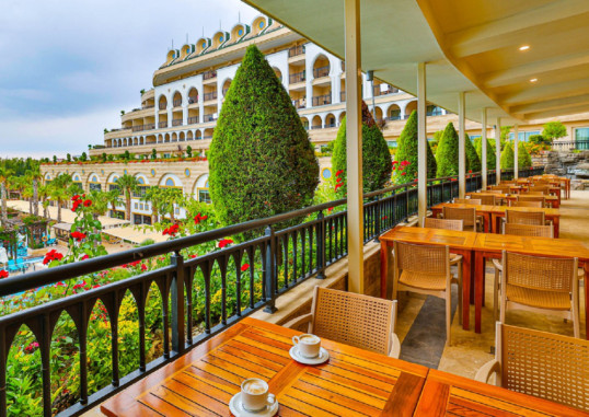 CRYSTAL SUNSET LUXURY RESORT & SPA 15