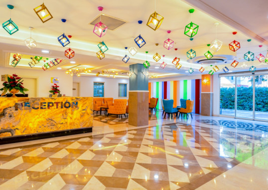CRYSTAL CLUB WORLD OF COLOURS 11