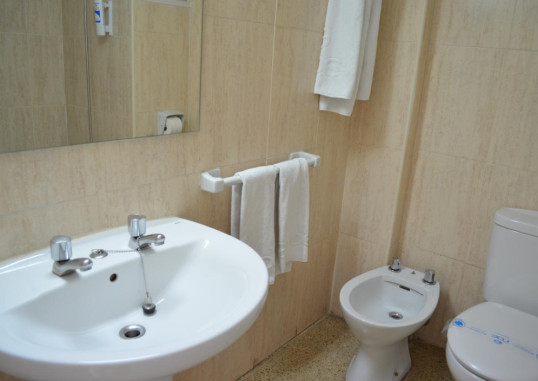 HOTEL LINDA 11