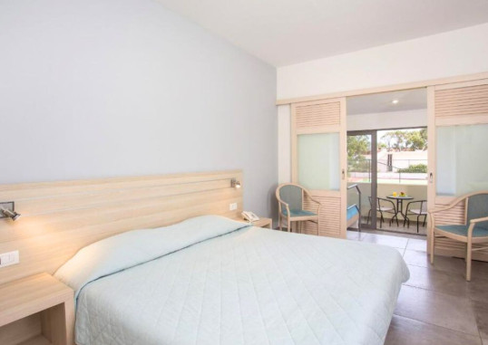 NIRIIDES BEACH HOTEL 25