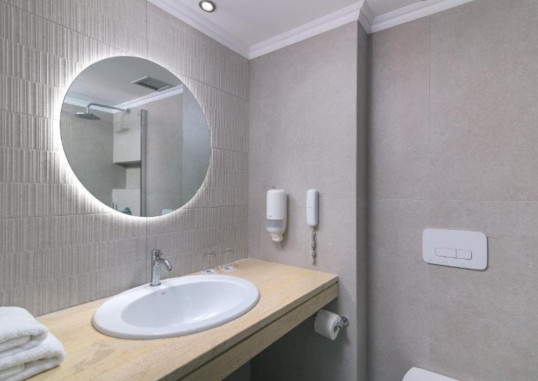 NIRIIDES BEACH HOTEL 29