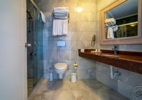ARMAS BEACH HOTEL 72