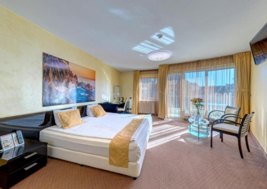 EUROPE HOTEL 2