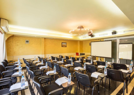 EUROPE HOTEL 32