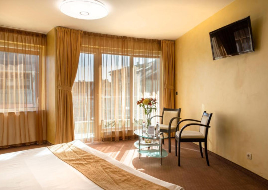 EUROPE HOTEL 35