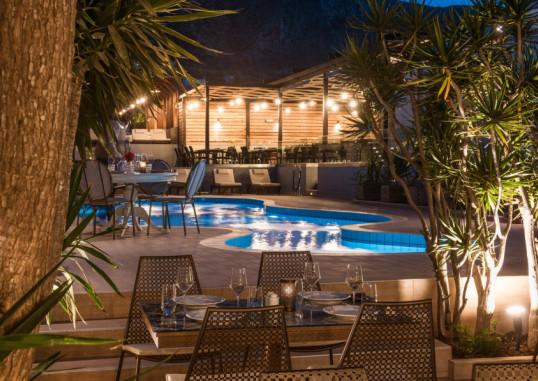 INDIGO INN 53
