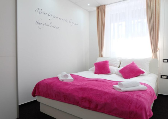 LUWIANA SUITES 1