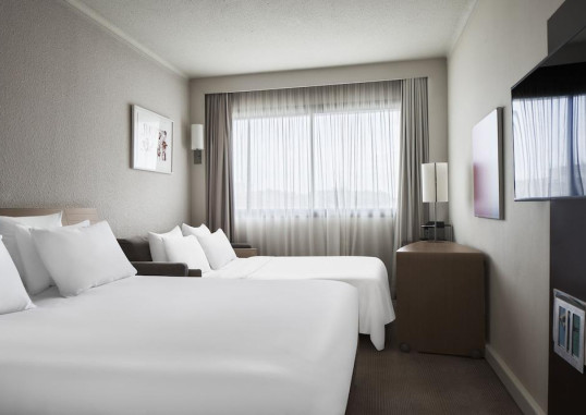 NOVOTEL ATHENS 3