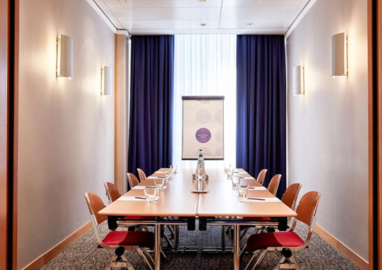 NOVOTEL ATHENS 4