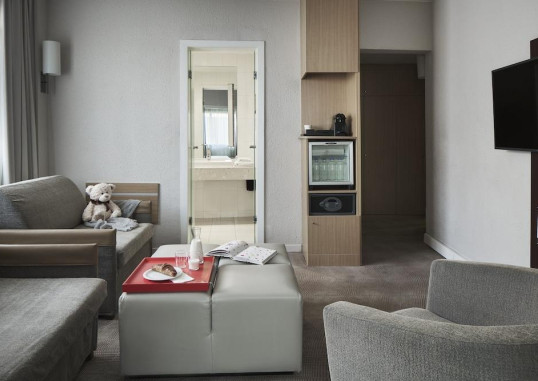 NOVOTEL ATHENS 13