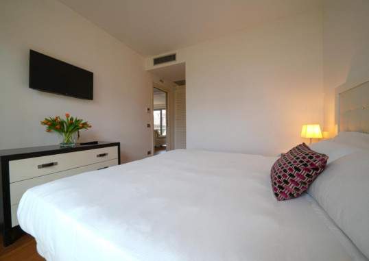 PISA TOWER PLAZA HOTEL 9