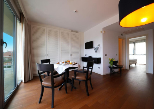 PISA TOWER PLAZA HOTEL 13