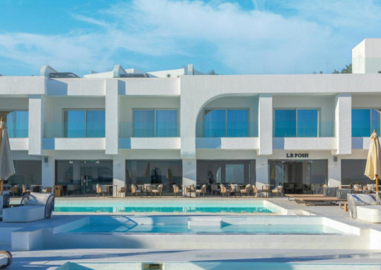 POSH CLUB WHITE HILLS RESORT BY SUNRISE 1