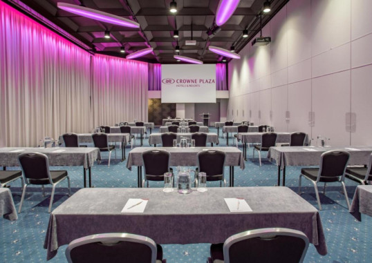 CROWNE PLAZA ZURICH 16