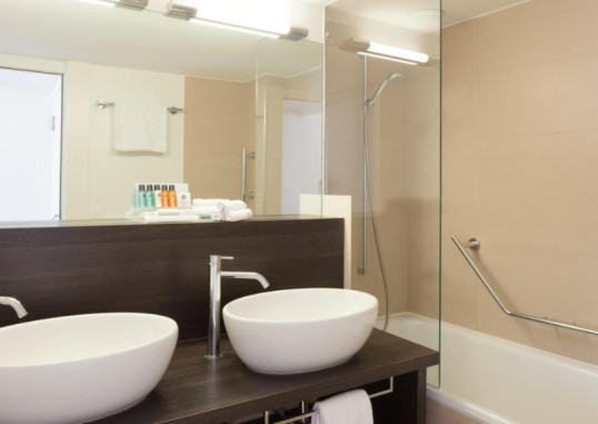 CROWNE PLAZA ZURICH 28