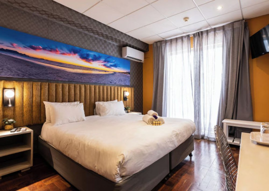 CAPE DIAMOND BOUTIQUE HOTEL 18