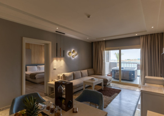 POSH CLUB SUNRISE CRYSTAL BAY RESORT 7