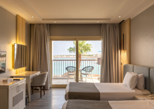POSH CLUB SUNRISE CRYSTAL BAY RESORT 9