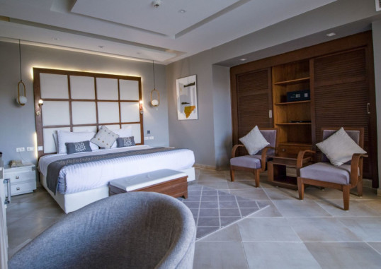 POSH CLUB SUNRISE CRYSTAL BAY RESORT 18