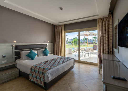 POSH CLUB SUNRISE CRYSTAL BAY RESORT 23