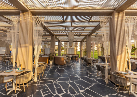 POSH CLUB SUNRISE CRYSTAL BAY RESORT 50