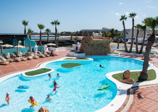 SANDS BEACH RESORT 7