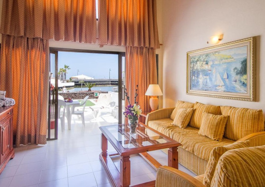 SANDS BEACH RESORT 26