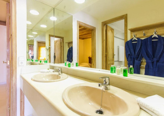 SANDS BEACH RESORT 40