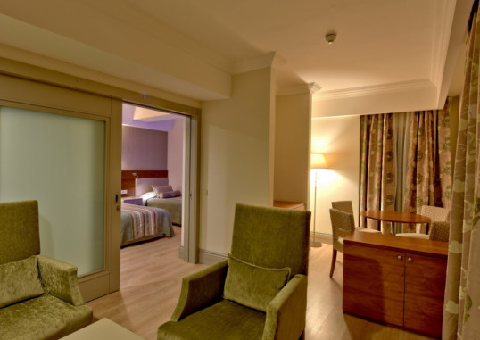 SIDE STAR RESORT 5