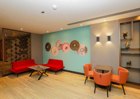 THE GRAND LUX HOTEL 5