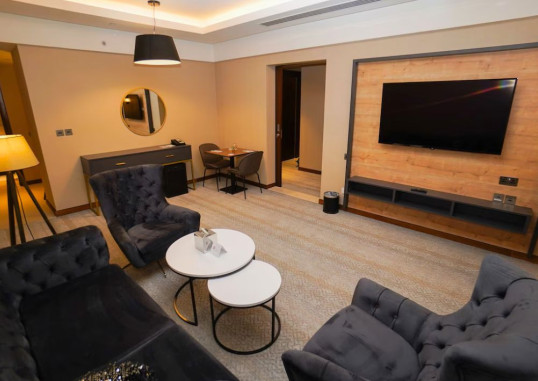 THE GRAND LUX HOTEL 19