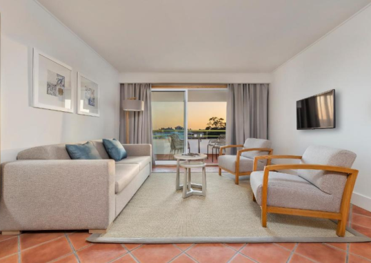 THE PATIO SUITE HOTEL 8